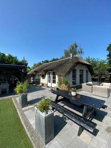 Veluws Rietgedekt Bungalow
