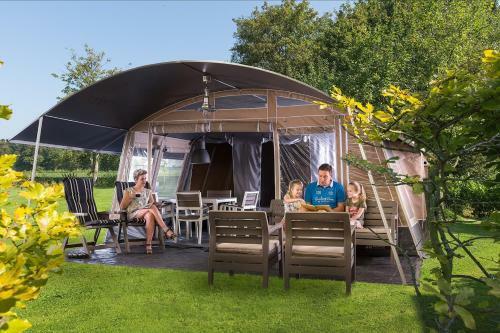 Country Camp Camping De Gulperberg