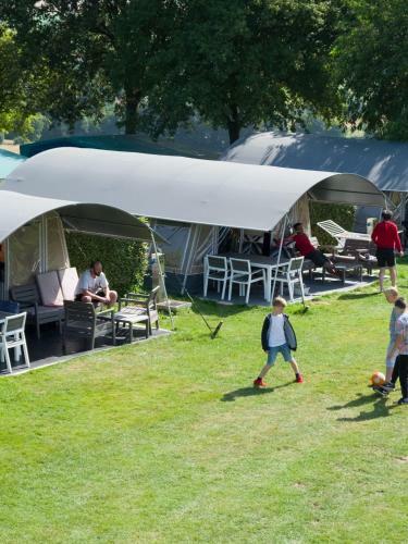 Country Camp Camping De Gulperberg