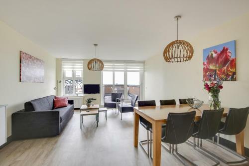 Apartamento de Trintel Op 1e Verdieping Met Ruim Terras En Zeezicht