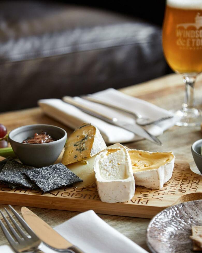 The Christopher Hotel Bar And Grill
