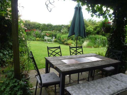Manor Cottage Bed And Breakfast