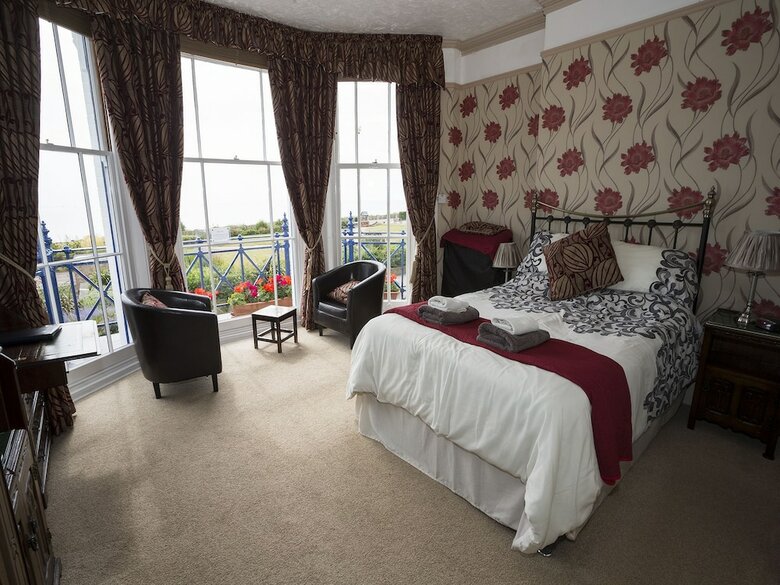 Hostal Somerton Guest House