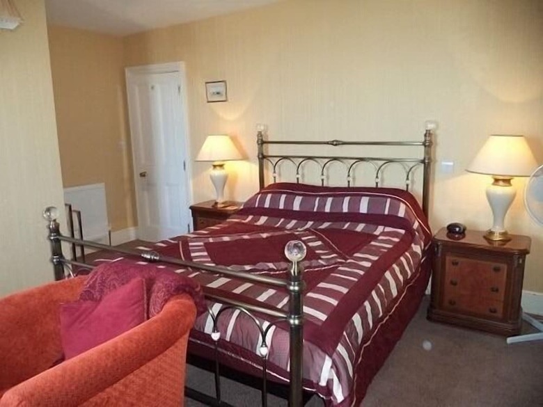 Hostal Britten House