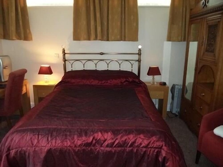 Hostal Britten House