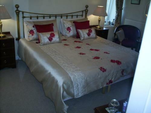 Bed & Breakfast Helstone House