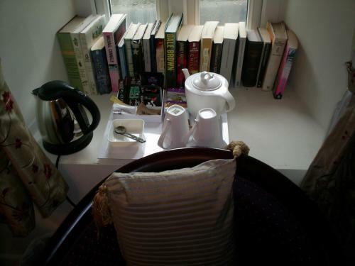 Bed & Breakfast Helstone House