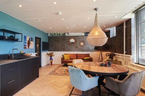 Bed & Breakfast In Den Paerd Gelogeerd