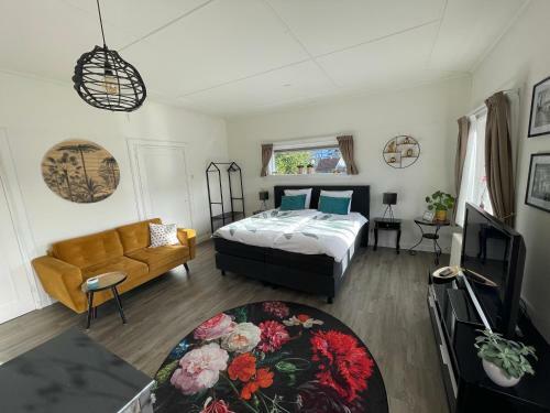 Hostal Guesthouse Villa De Eikhof