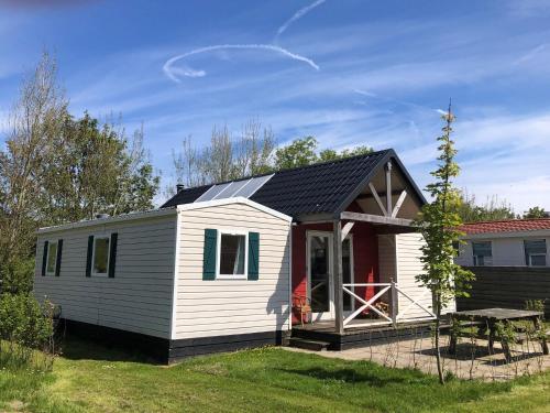 Comfy Chalet With Micro-wave, Near The Wadden Sea