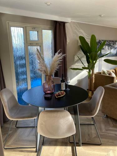 Chalet Forel Op De Veluwe In Hoenderloo