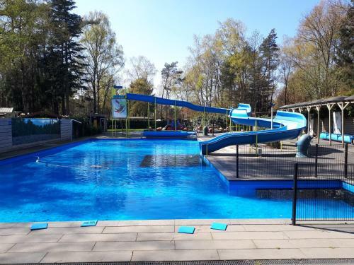 Boshuis Turquoise / Smaakvol Genieten Op de Veluwe