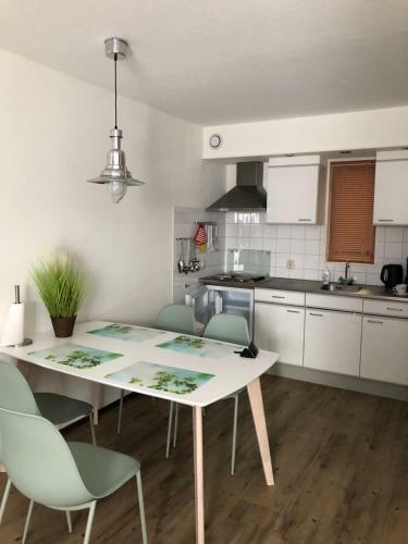 Apartamento Appartement Waddengeluk Resort Amelander Kaap!
