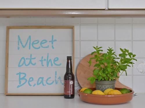 Modern Furnished Detached Bungalow, Located On The Marina