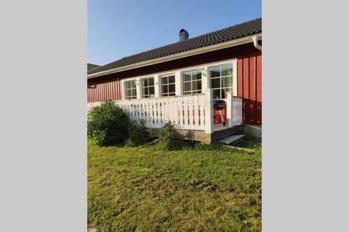 Stugan P� Str�nda - Strax Utanf�r Fun�sdalen