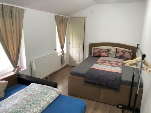 Hostal Pensiunea Aventurin