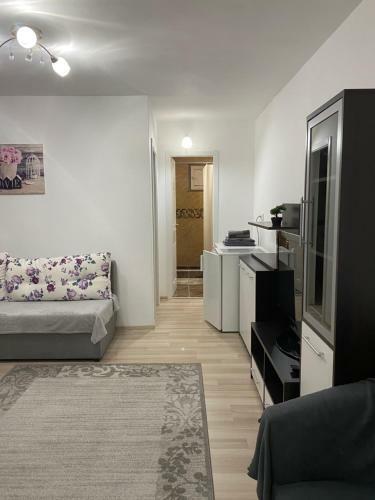 5 Residence Apartment