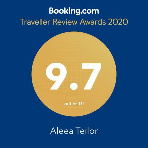 Hostal Aleea Teilor