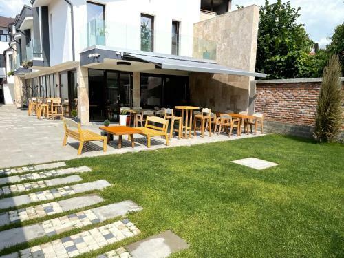 Hostal Aleea Teilor