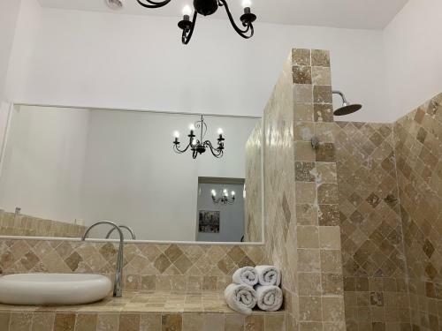 Hostal Aleea Teilor