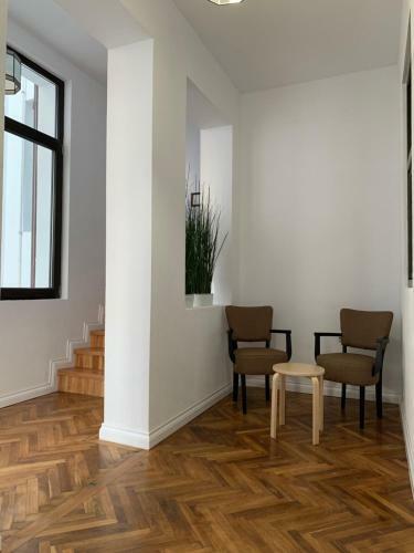 Hostal Aleea Teilor