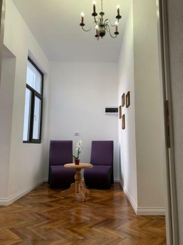 Hostal Aleea Teilor