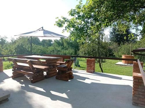 Casa Rurala Cu Padurice Si Livada