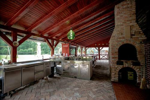 Hanul Morii - Pool, Sauna And Jacuzzi