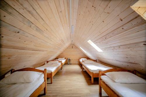 Hanul Morii - Pool, Sauna And Jacuzzi