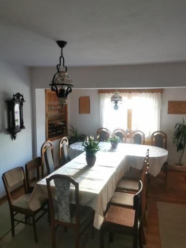 Hostal Em�lia Vend�gh�z