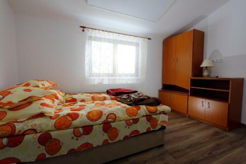 Krist�f Vend�gh�z