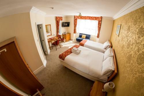 Hotel Farnley Tower
