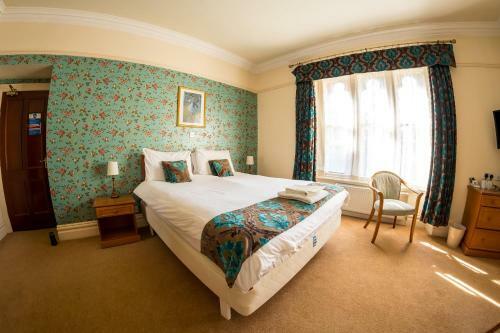 Hotel Farnley Tower