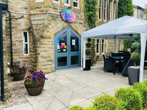 Hotel Farnley Tower