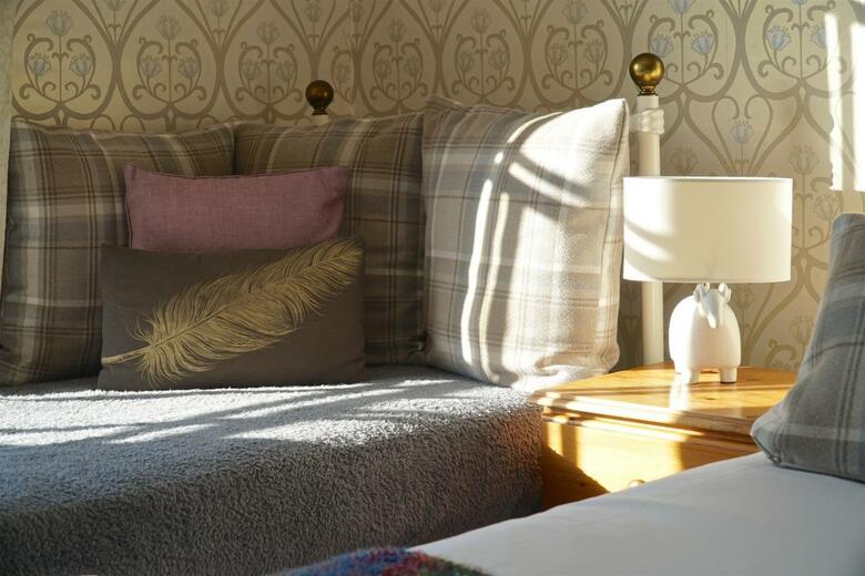 Hostal Castle House Guest House