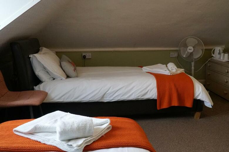 Hostal Castle House Guest House
