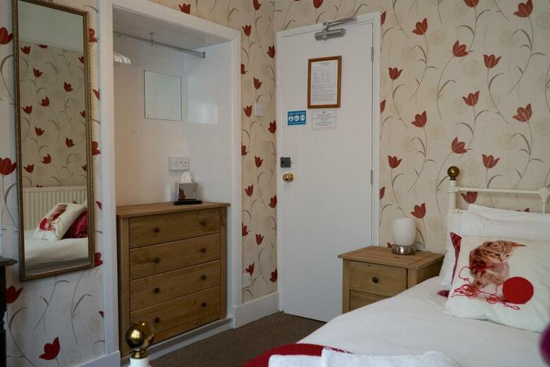 Hostal Castle House Guest House