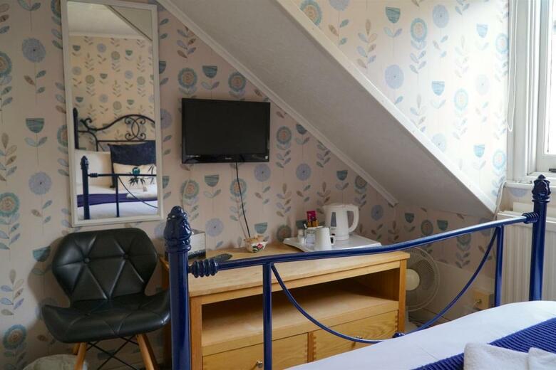 Hostal Castle House Guest House