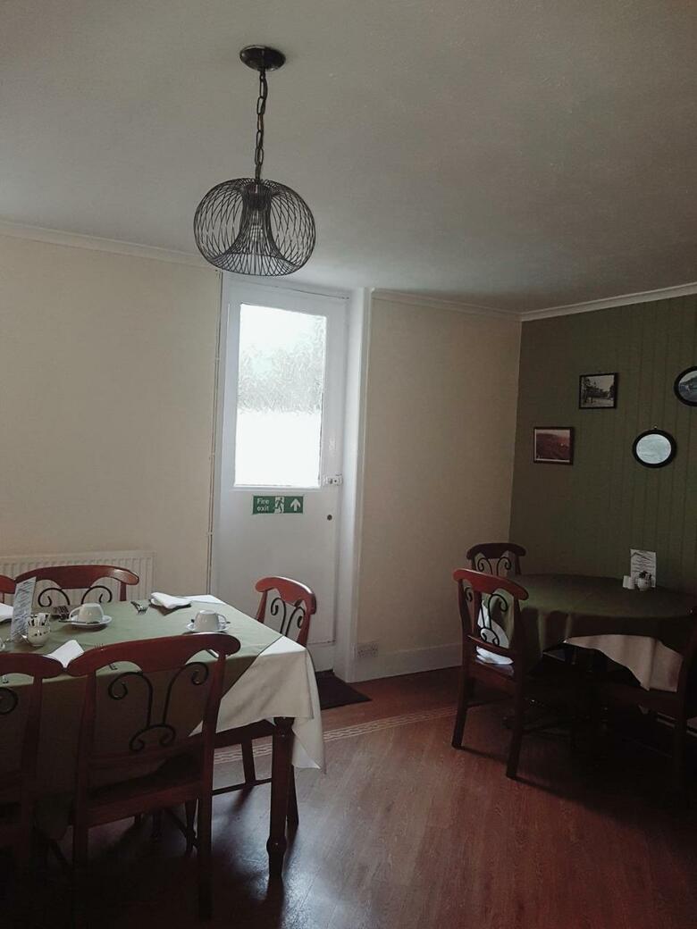 Hostal Castle House Guest House