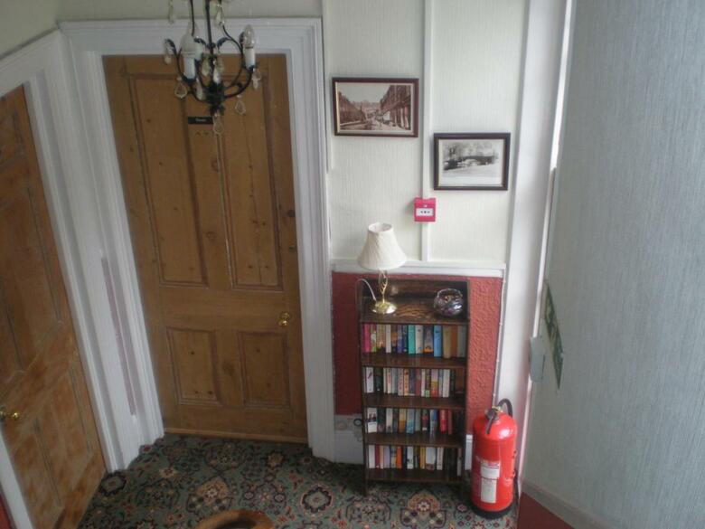 Hostal Castle House Guest House
