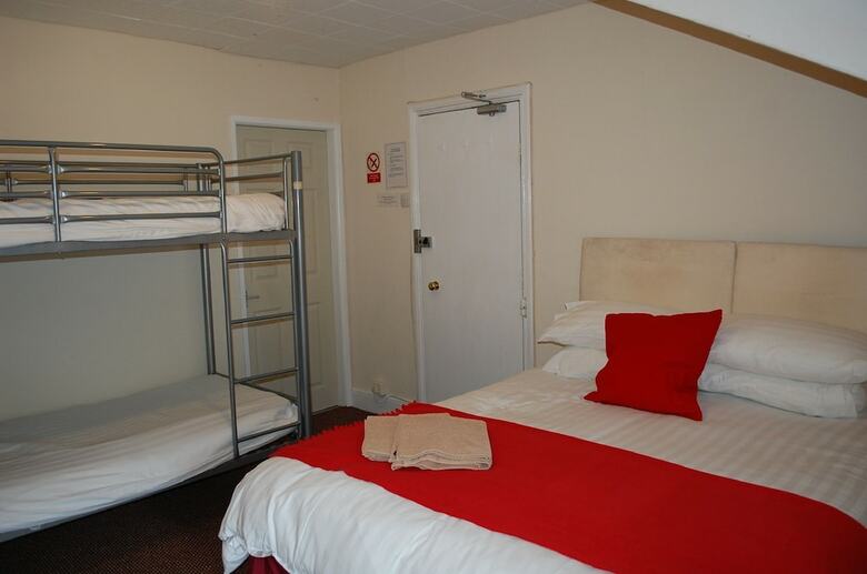 Bed & Breakfast Crystal House Hotel