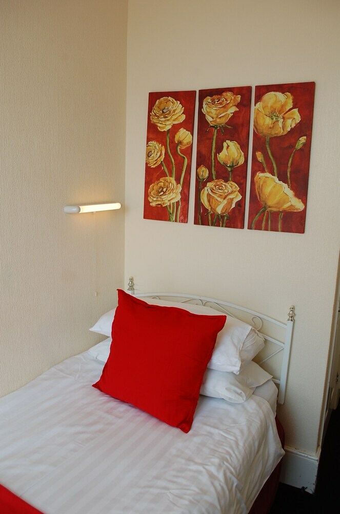 Bed & Breakfast Crystal House Hotel