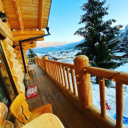 Villa The Mountain's Sea Chalet