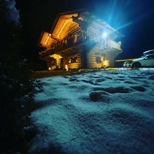 Villa The Mountain's Sea Chalet