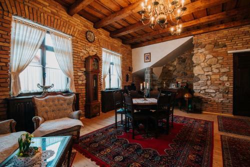 Hotel Molnos Kuria Pension
