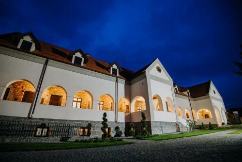 Hotel Molnos Kuria Pension