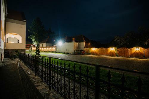 Hotel Molnos Kuria Pension