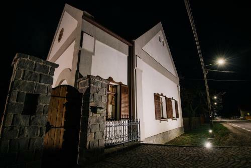 Hotel Molnos Kuria Pension
