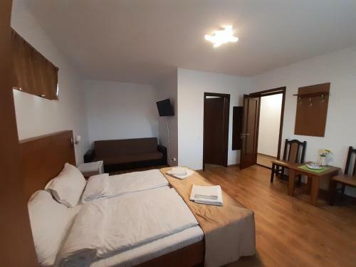 Hostal Mirana