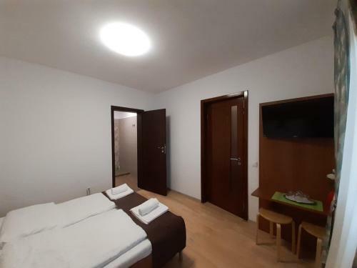 Hostal Mirana